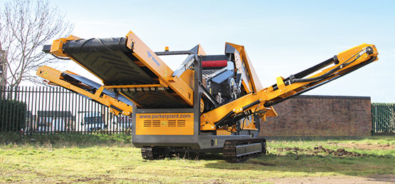 SR104 Tracked Recycling Screen