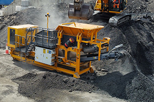 New Transportable Hook-Lift Impact Crusher 6
